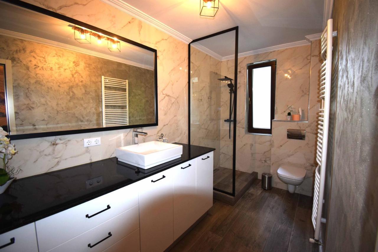 Luxury Apartment Central Târgu-Mureş Exteriör bild