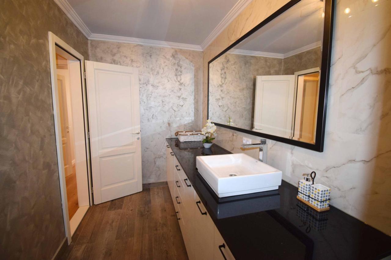 Luxury Apartment Central Târgu-Mureş Exteriör bild